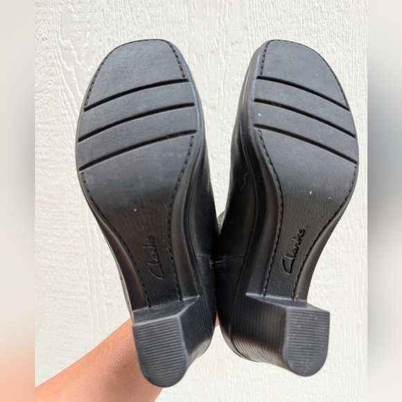 Clarks Bendables Dream Belle Leather Ankle Booties Black 37595 Women's Size 8.5 - Picture 7 of 8